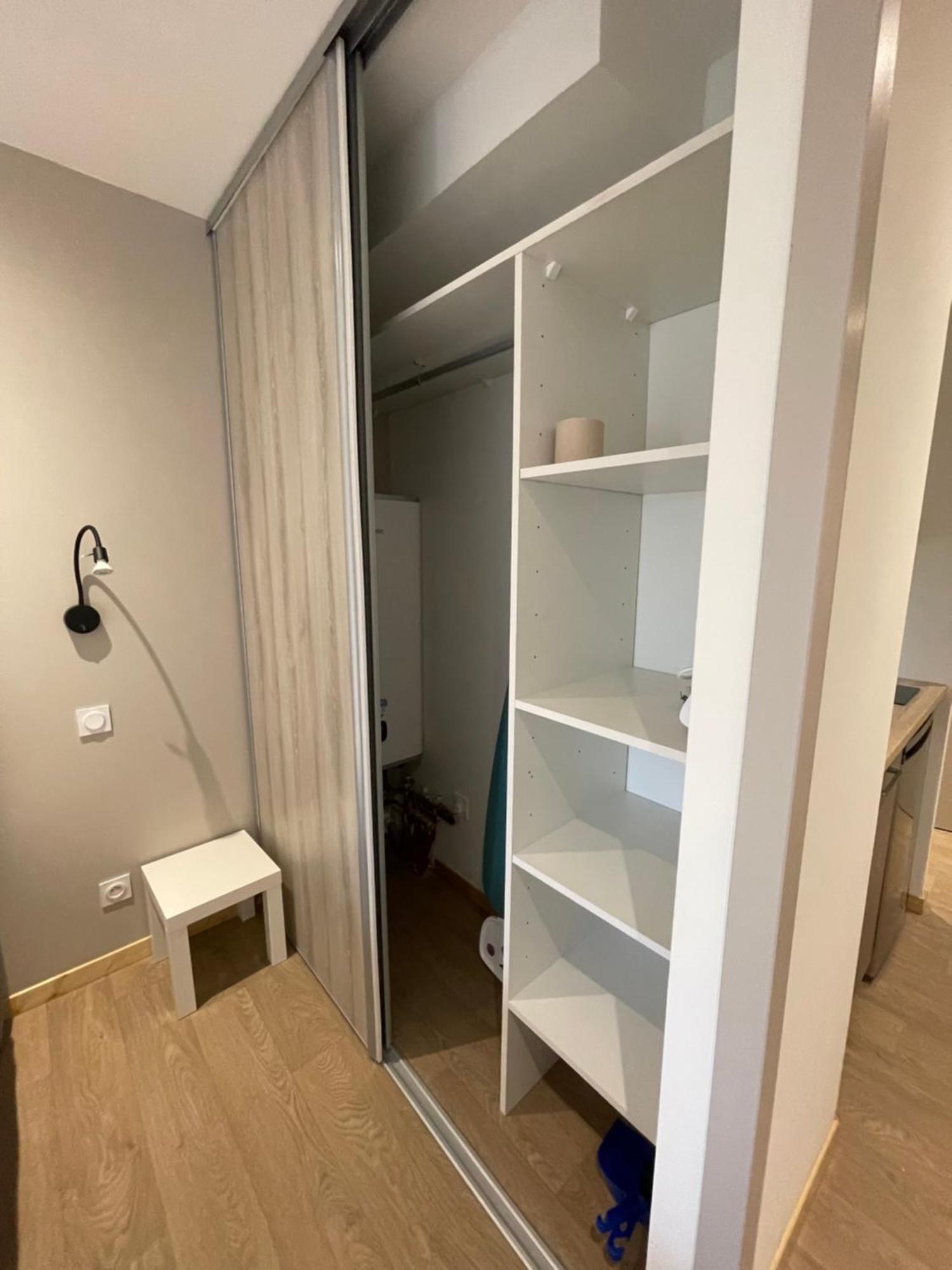 Le Salvador - Appart'Hotel De 18M2 A 44M2 La Talaudiere エクステリア 写真