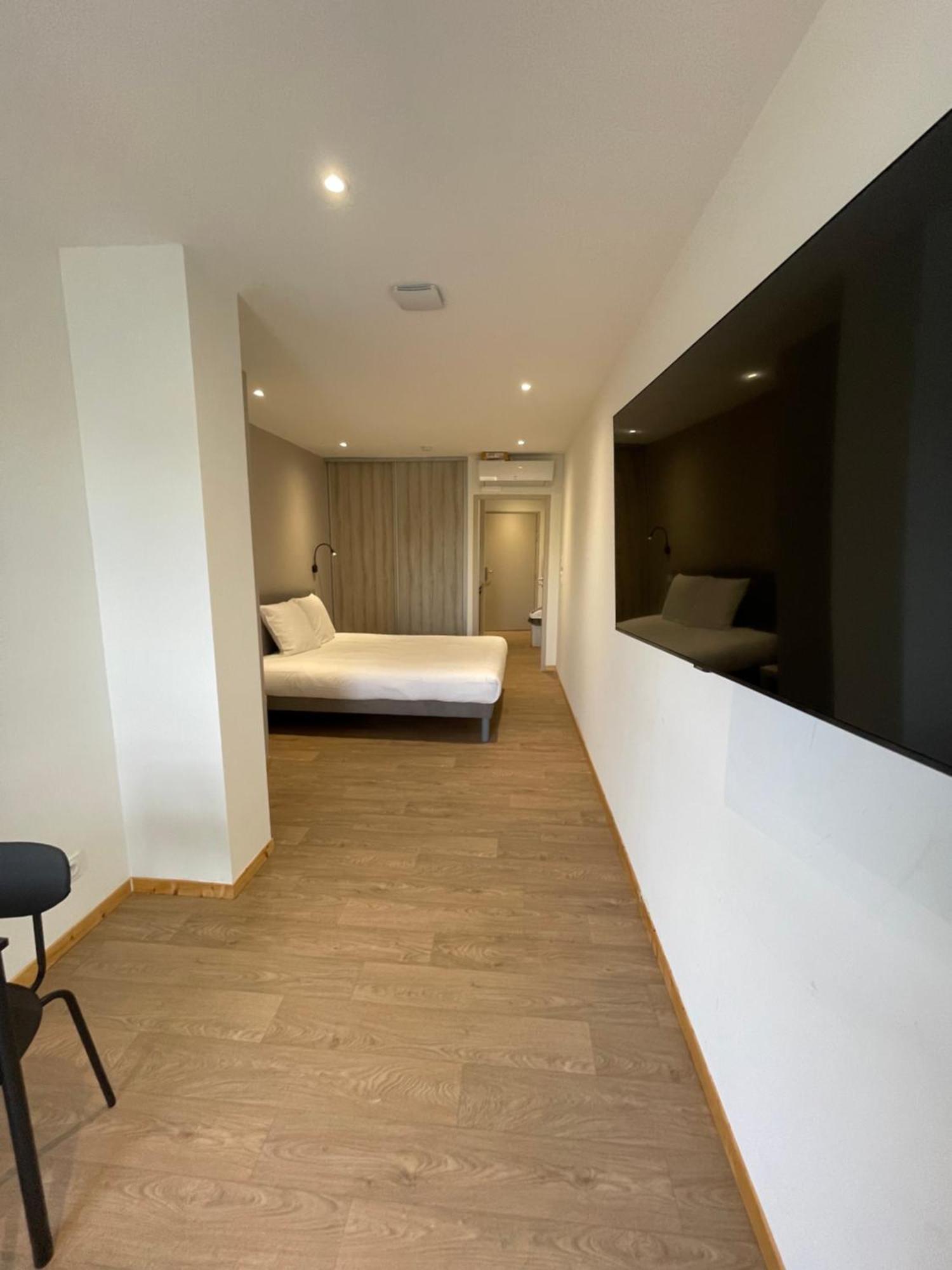 Le Salvador - Appart'Hotel De 18M2 A 44M2 La Talaudiere エクステリア 写真