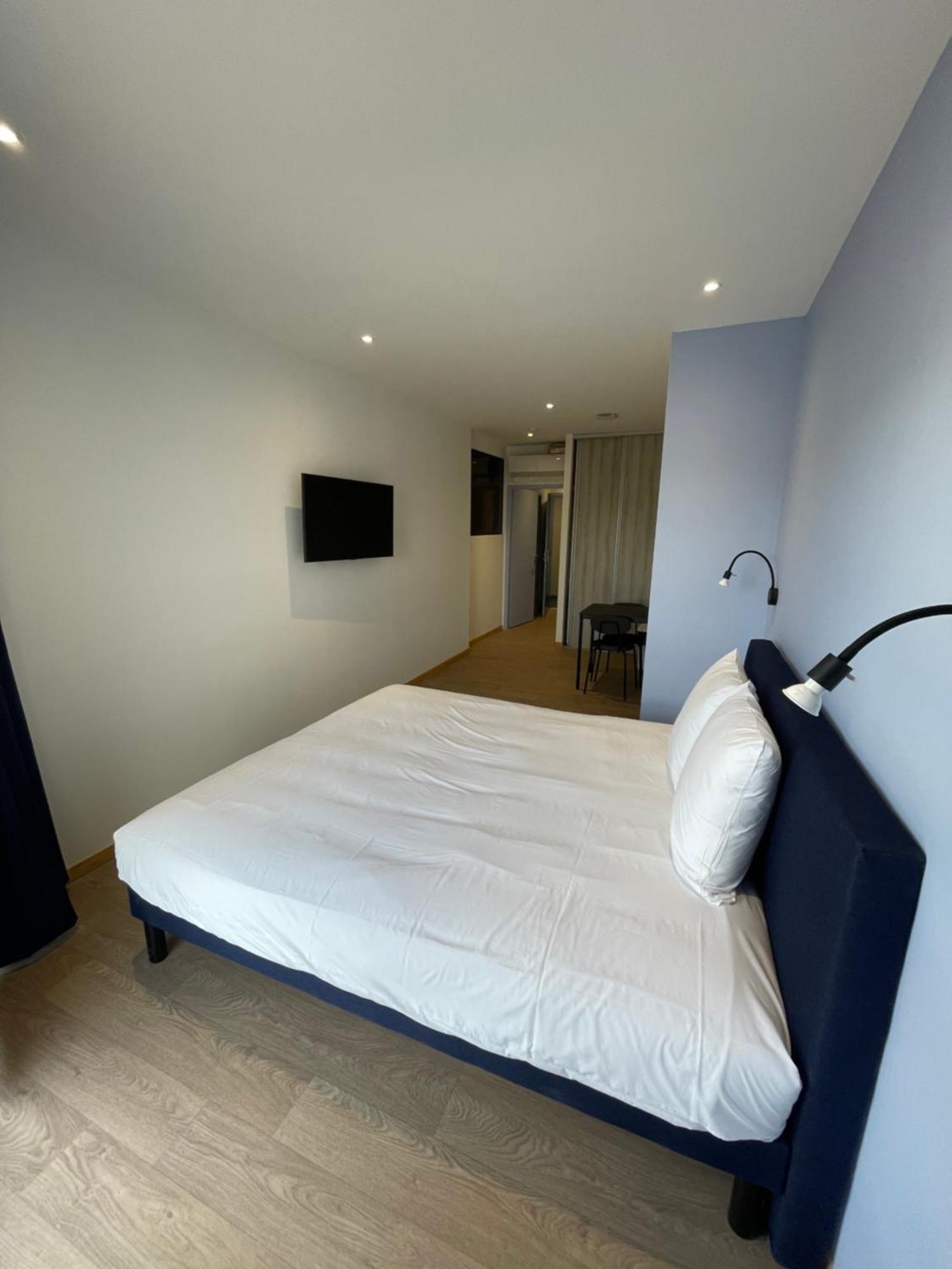 Le Salvador - Appart'Hotel De 18M2 A 44M2 La Talaudiere エクステリア 写真
