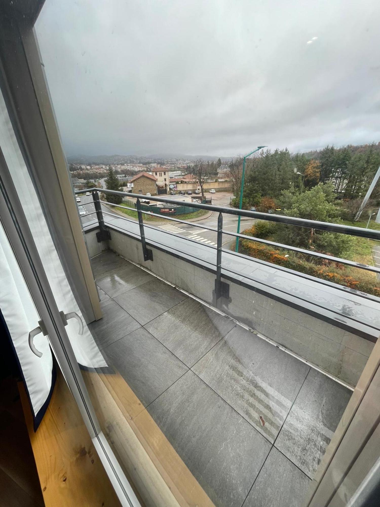 Le Salvador - Appart'Hotel De 18M2 A 44M2 La Talaudiere エクステリア 写真
