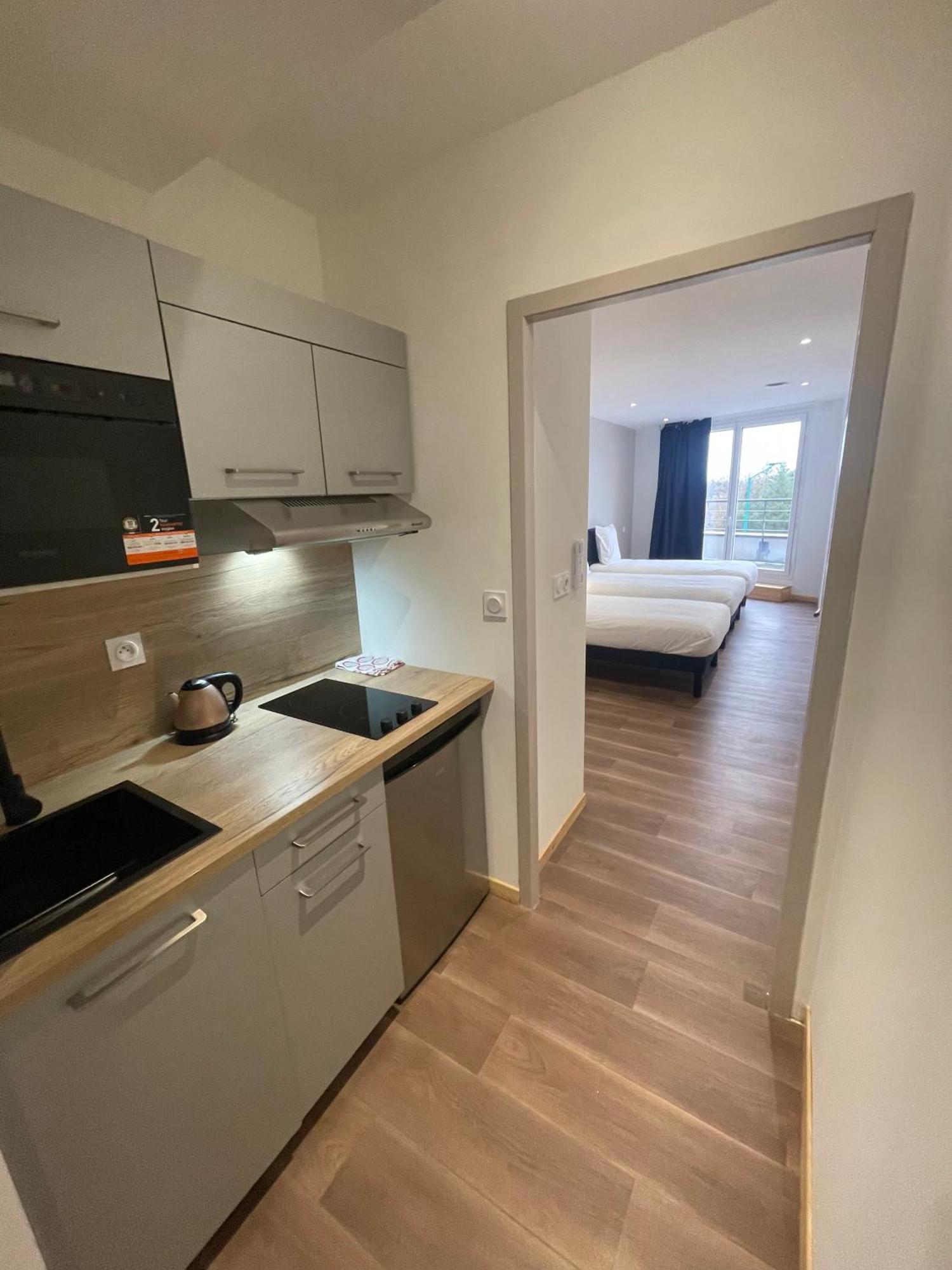 Le Salvador - Appart'Hotel De 18M2 A 44M2 La Talaudiere エクステリア 写真