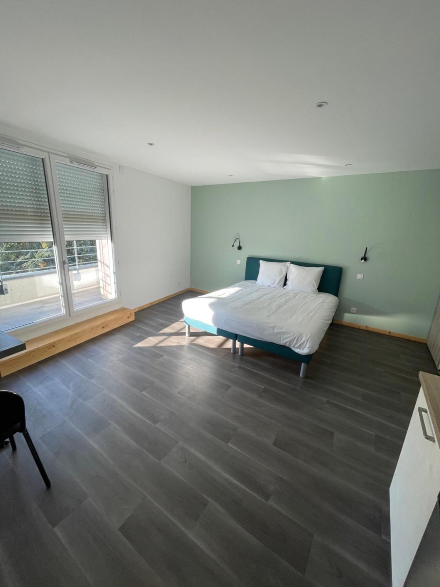 Le Salvador - Appart'Hotel De 18M2 A 44M2 La Talaudiere エクステリア 写真