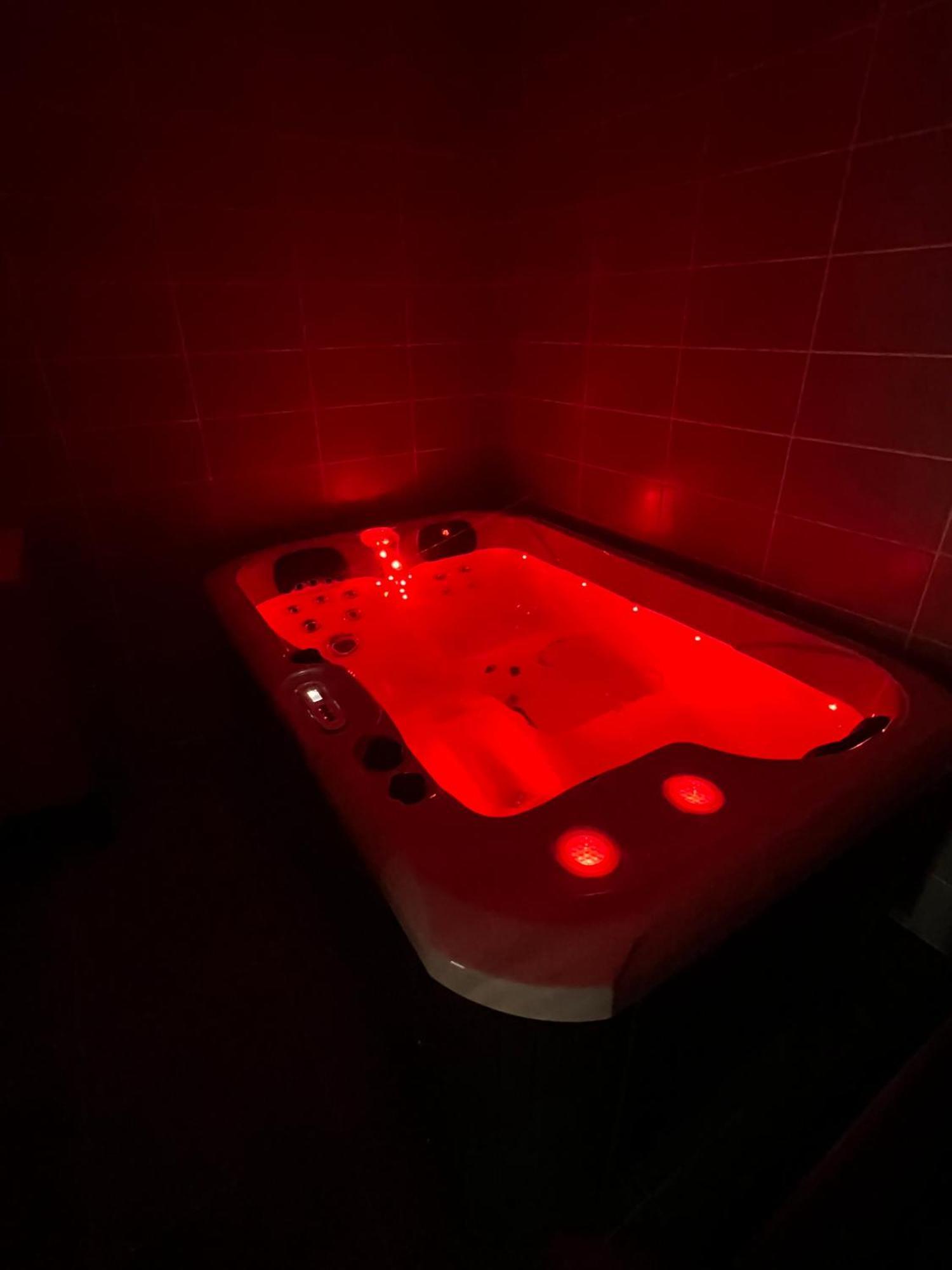 Le Salvador - Appart'Hotel De 18M2 A 44M2 La Talaudiere エクステリア 写真