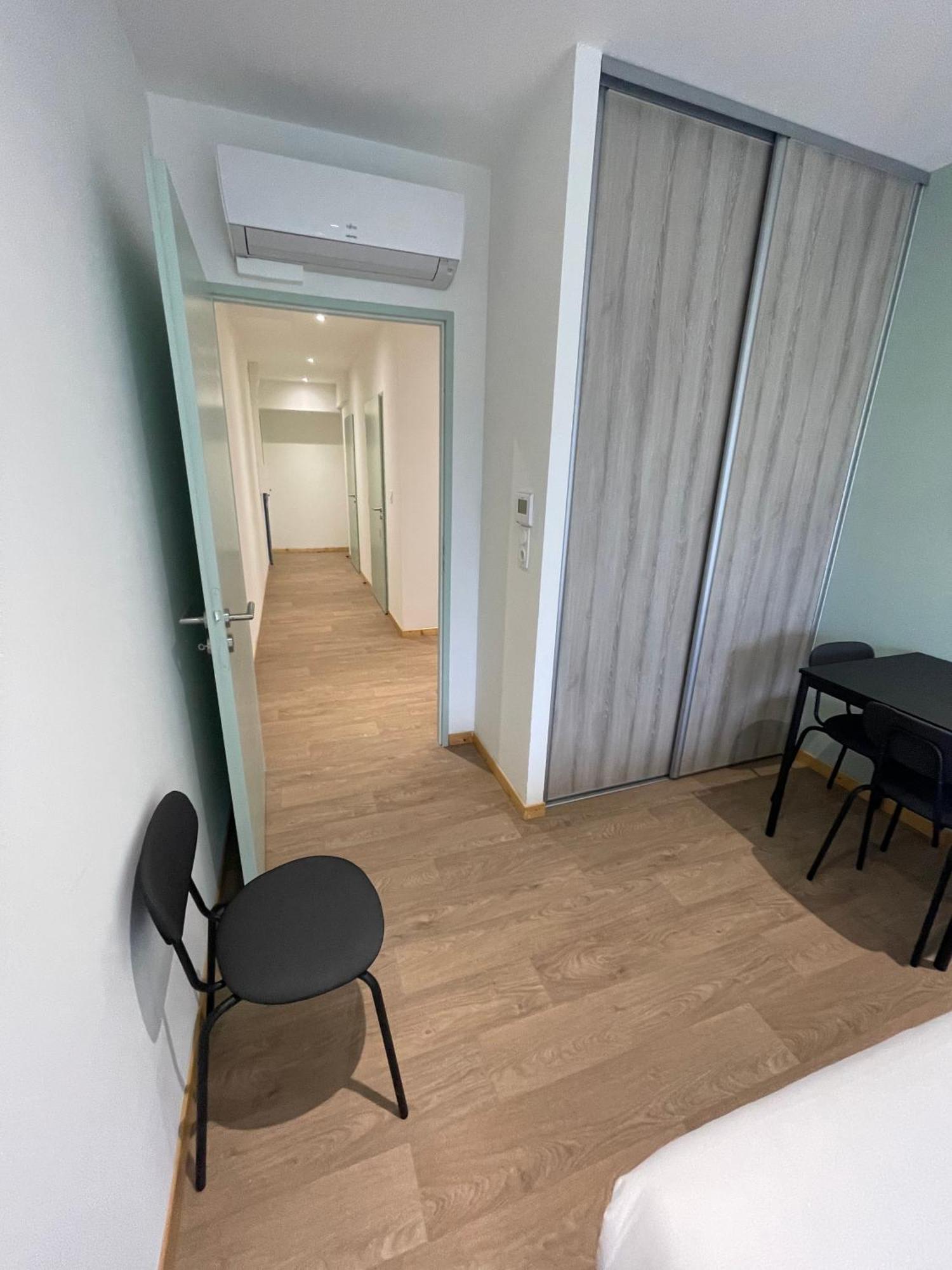 Le Salvador - Appart'Hotel De 18M2 A 44M2 La Talaudiere エクステリア 写真